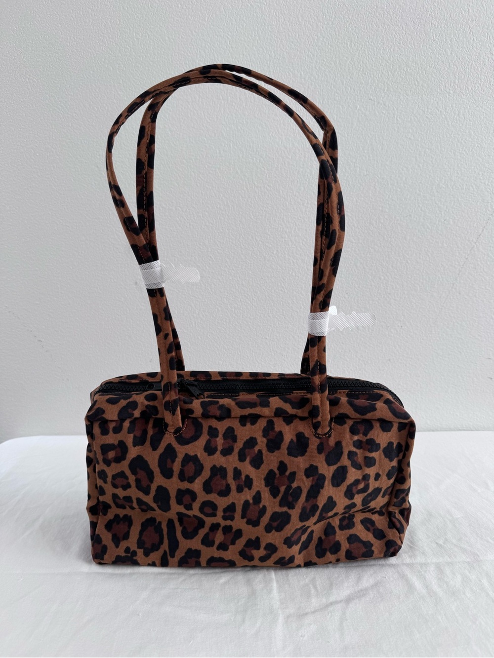 NWT Baggu Nylon Bowler Bag Leopard - Picture 2 of 5